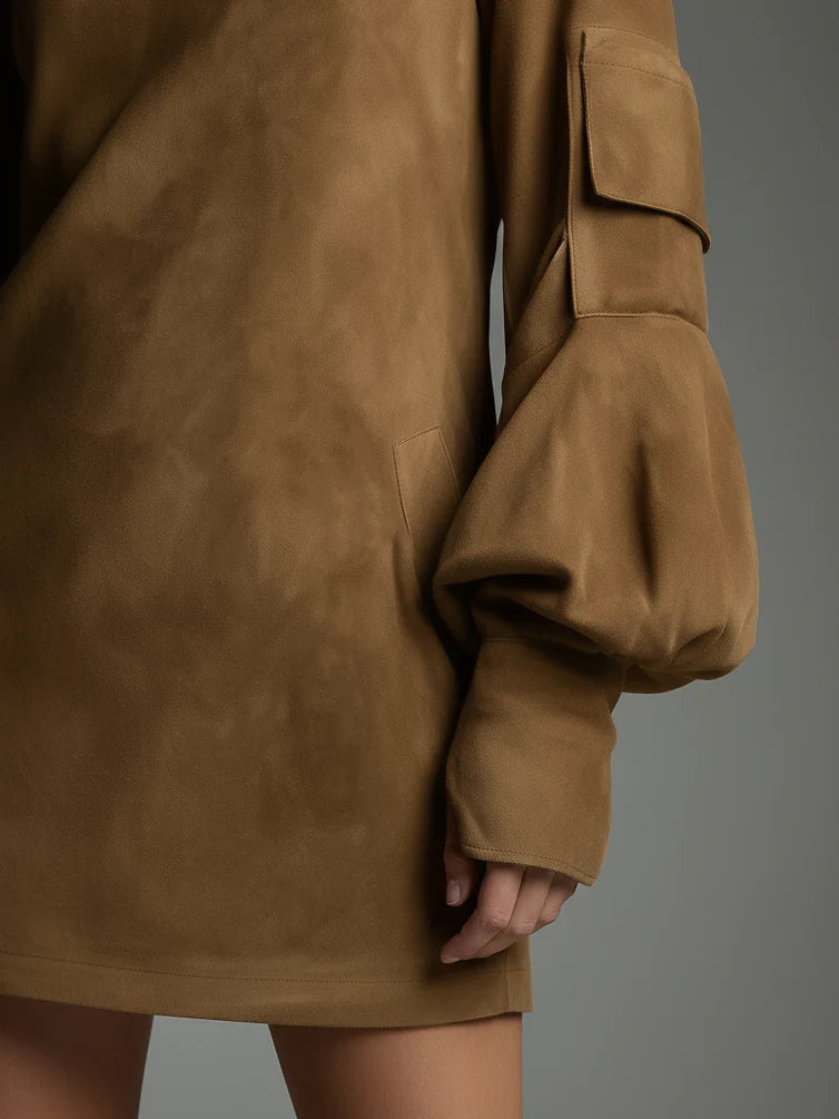 Verónica | Minigonna ampia in pelle scamosciata con collo alto